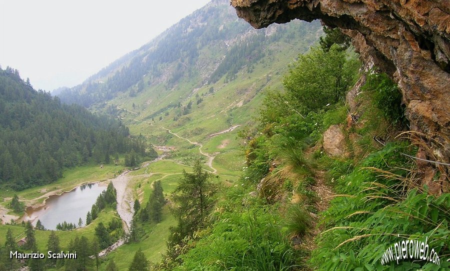 40 Si passa alti sopra il lago.JPG